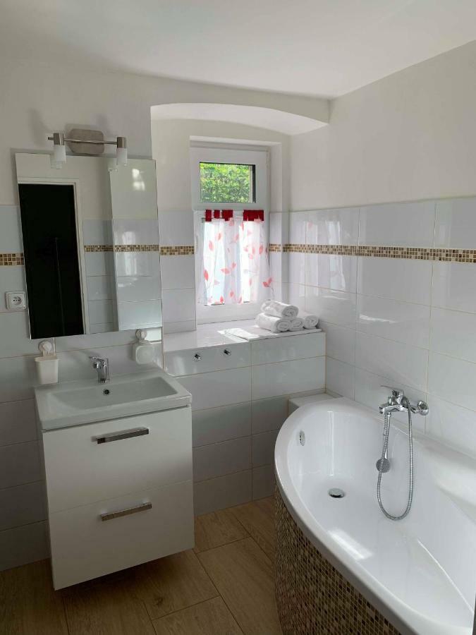 Apartmany Michaela アベルタミ エクステリア 写真