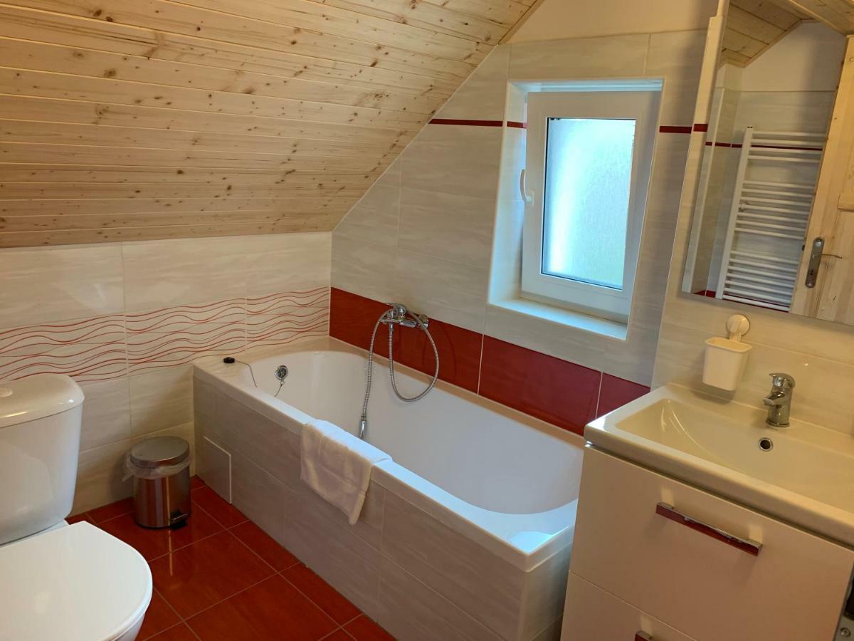 Apartmany Michaela アベルタミ エクステリア 写真