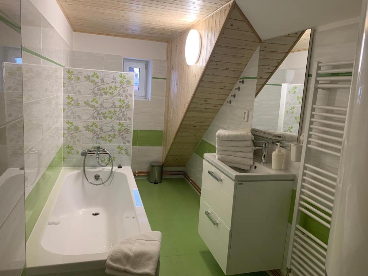 Apartmany Michaela アベルタミ エクステリア 写真